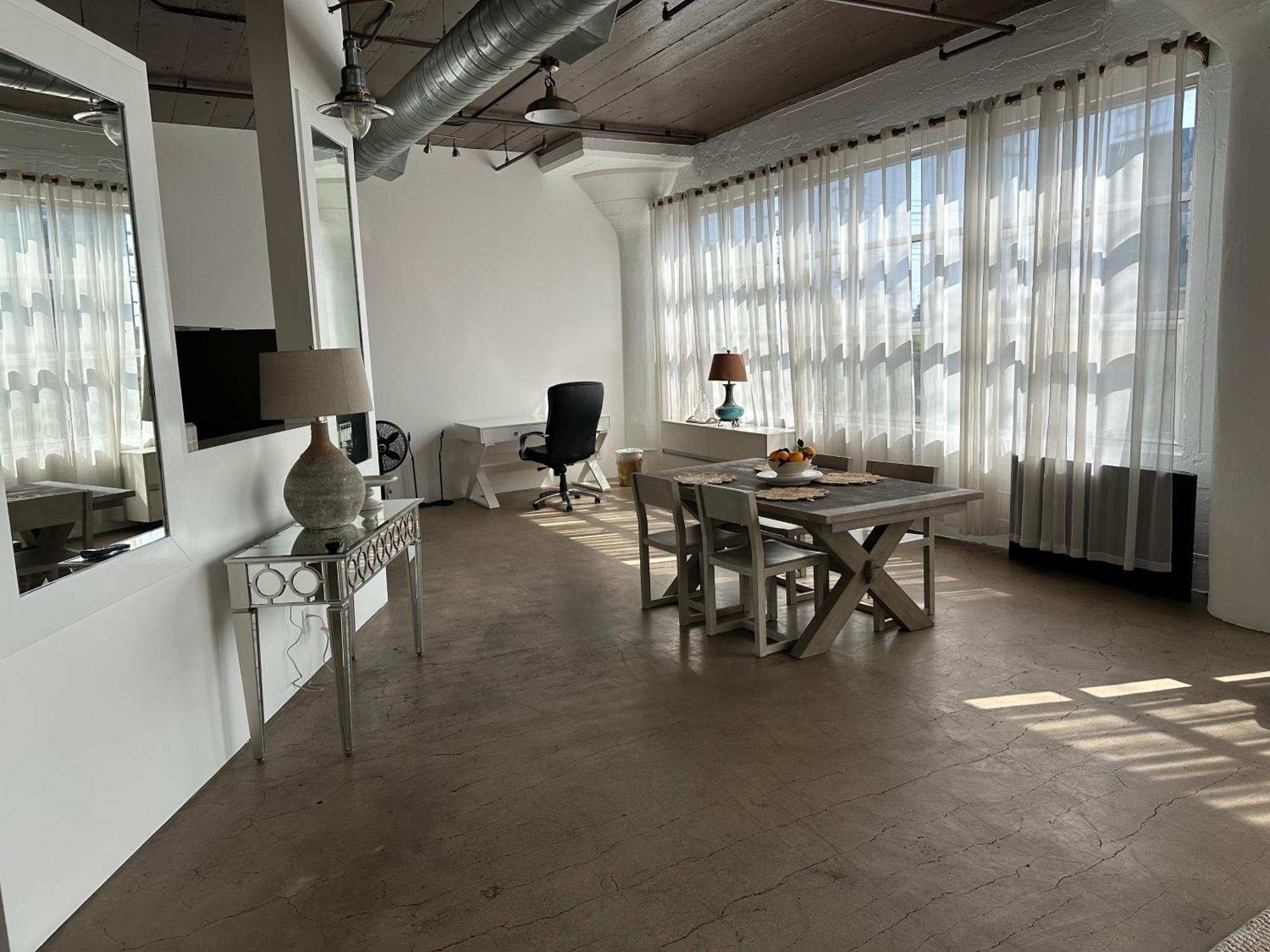 Dt Airy Loft Apartment ลอสแอนเจลิส ภายนอก รูปภาพ